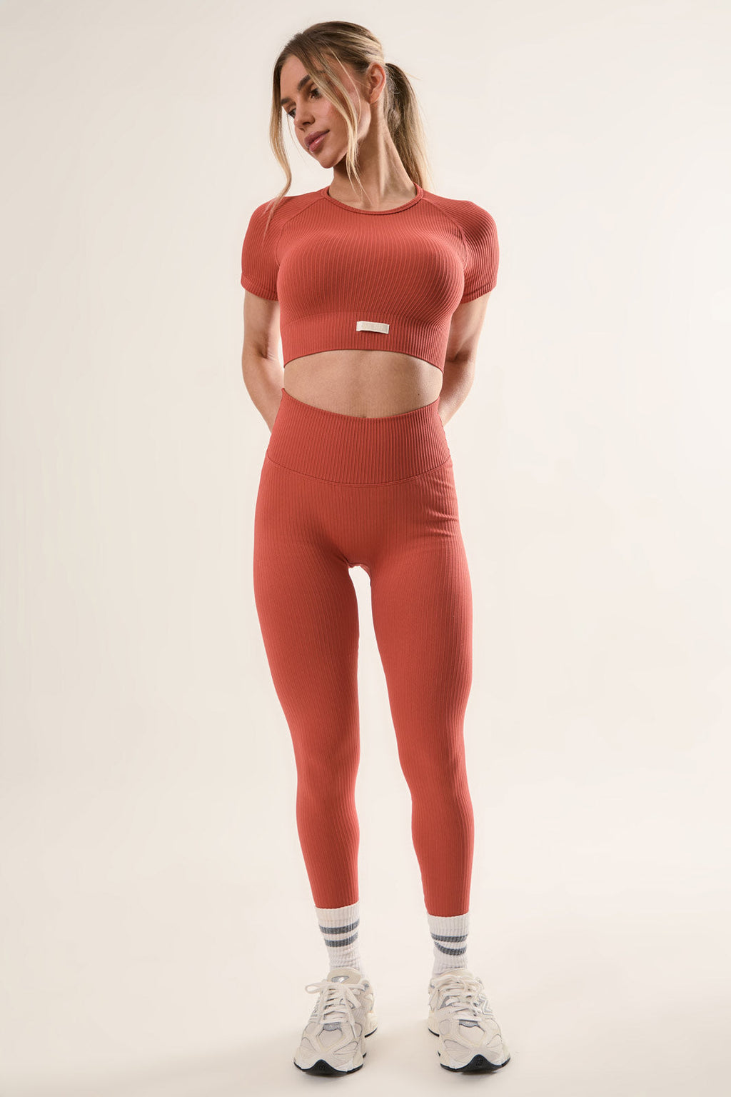 Ribbed Seamless Crop Tee